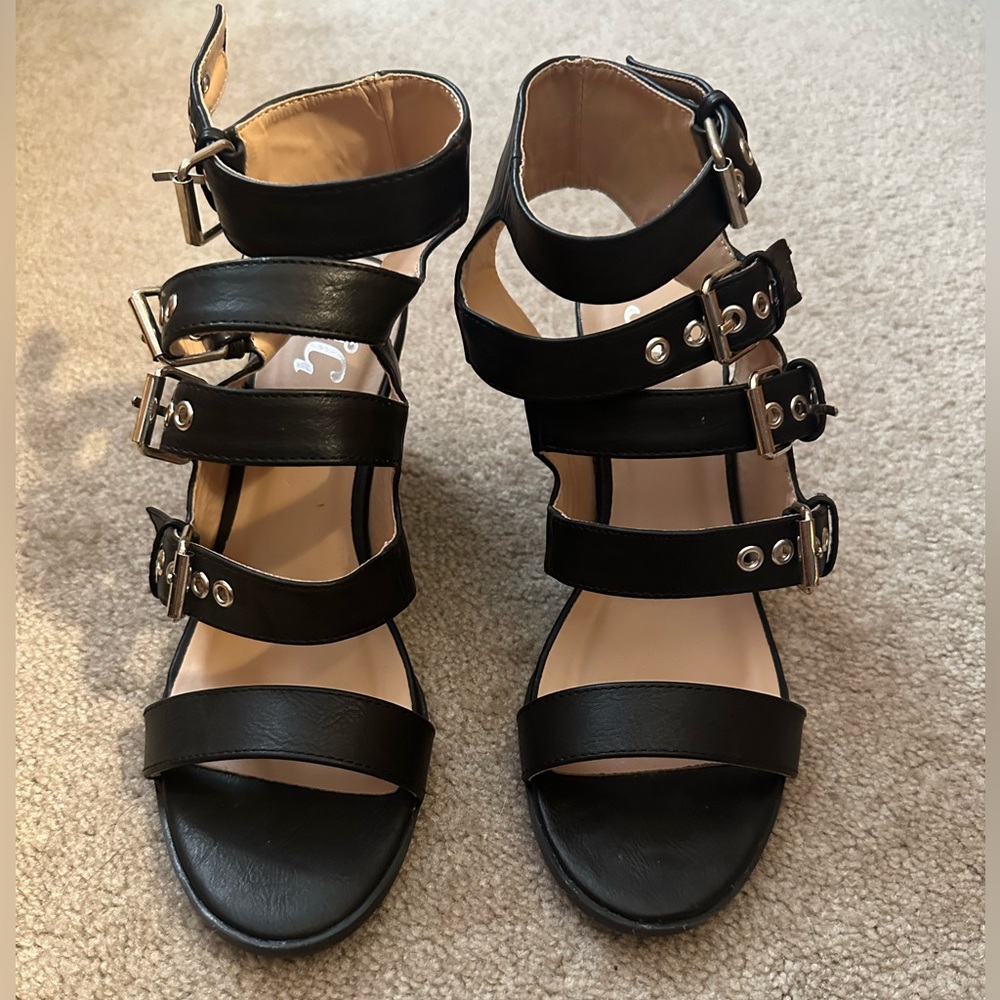 JC Black Buckle Sandals Size: 7